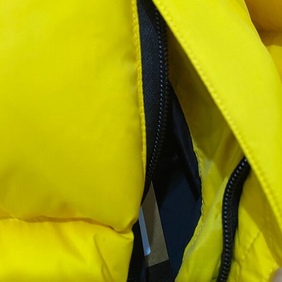 The North Face 700 Fill Puffer Jacket Yellow and Black - Picture 5 of 10